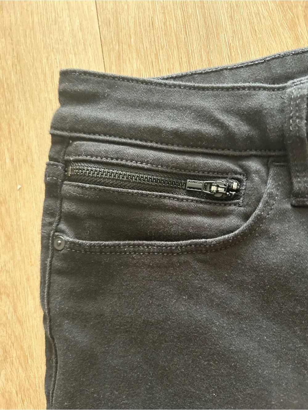 Athleta Black Flex Ultra Skinny Jeans in Black size 12 - Picture 4 of 5
